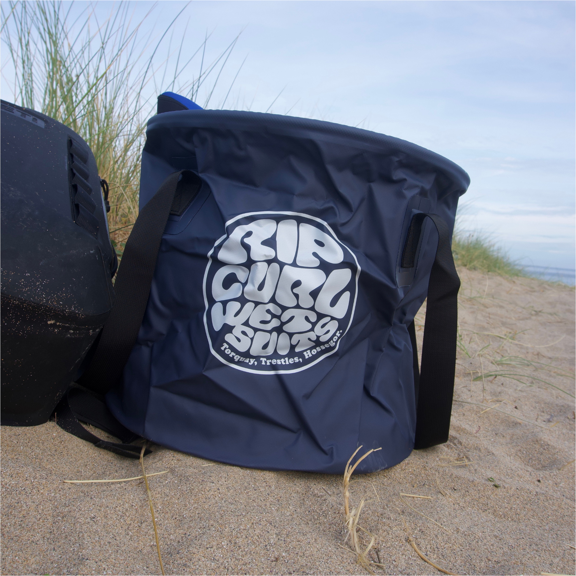 2026 Rip Curl Surf Series 50L Wettie Bucket 14RMUT - Navy / White